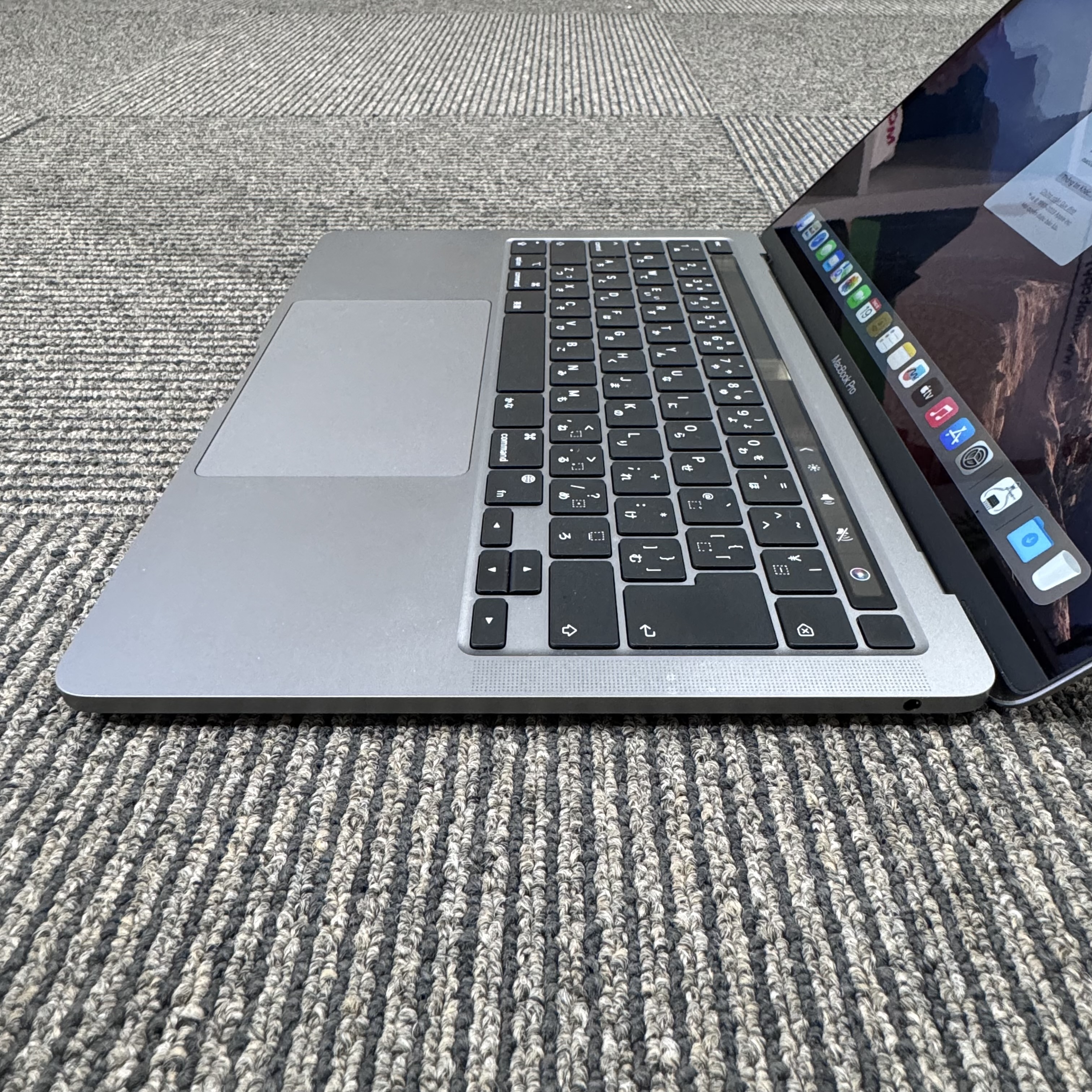MacBook Pro 13" M2